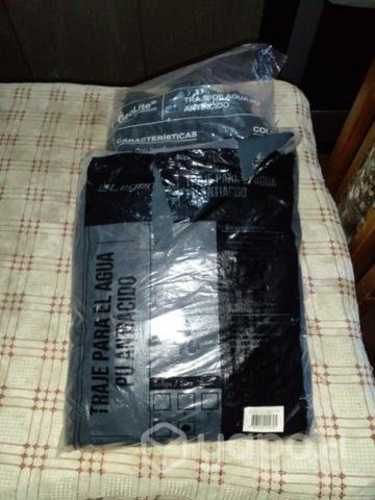 Traje de agua nuevo talla L