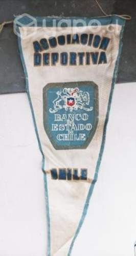 Banderín y parches antiguos club deportivo