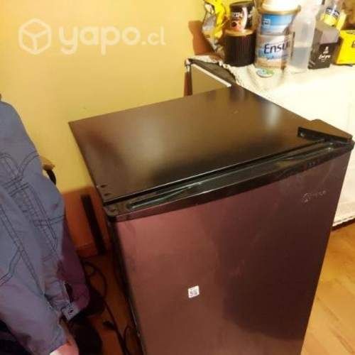 Frigobar ALTO NO ES UN CUADRADO