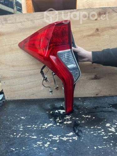 Foco trasero Mitsubishi montero sport