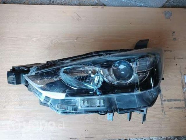 Óptico izquierdo Mazda CX3 usado