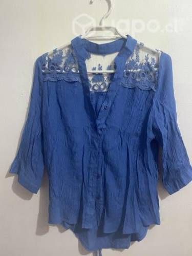 Blusa celeste talla M