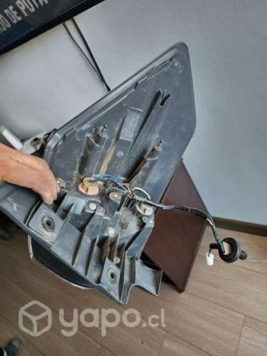 Foco trasero izquierdo nissan xtrail