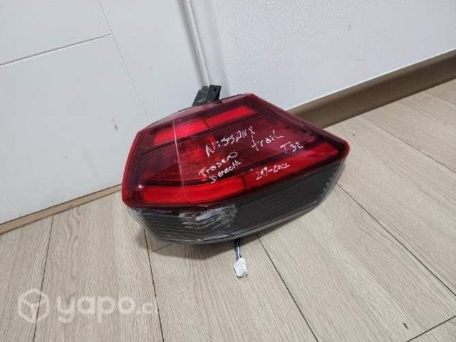 Foco trasero derecho nissan xtrail