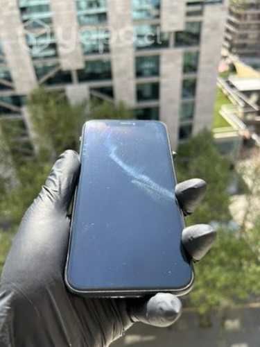 IPhone XR negro, seminuevo en caja