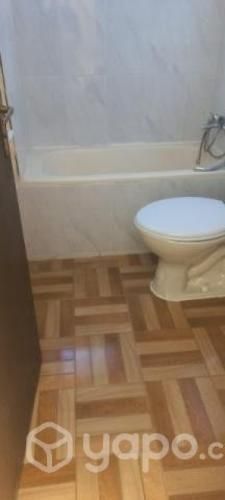 Se arrienda casa en colina