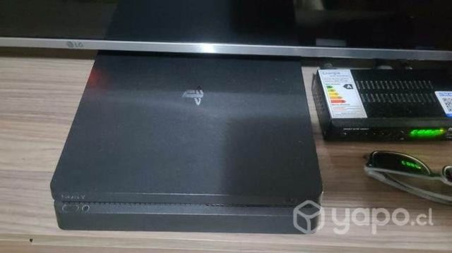 Play station 4 Slim