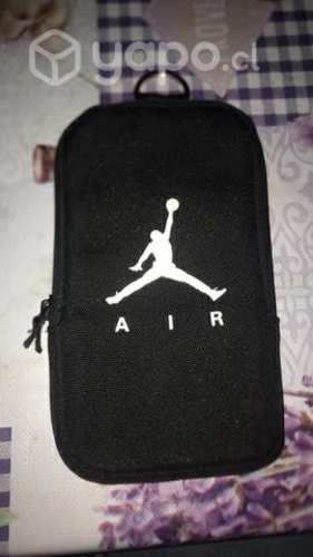 Funda protector para celular Jordan