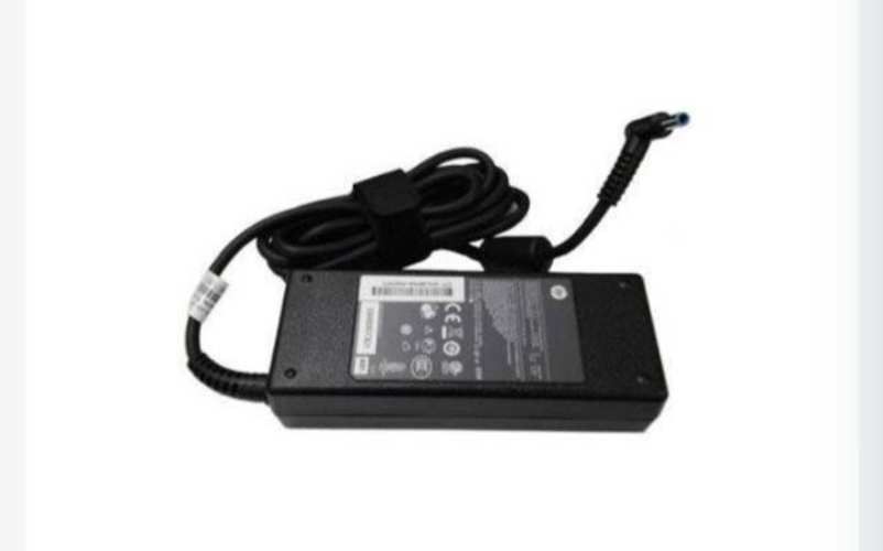 Cargador HP nuevo, original, pta. azul, 19.5v.x3.3