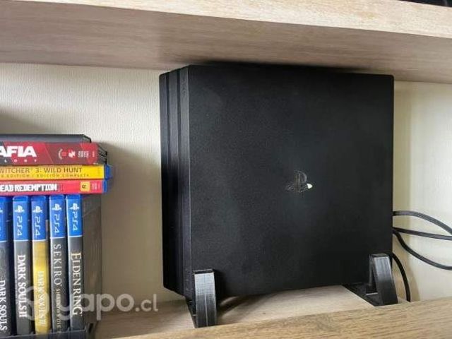 PS4 PRO + 30 Juegos + ETC (Solo STGO)
