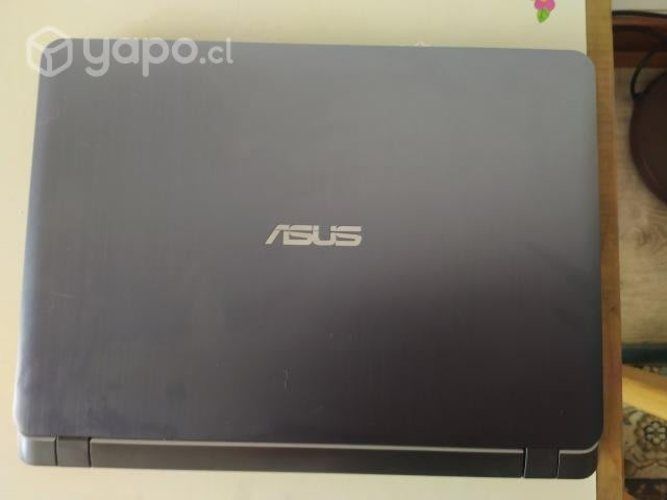 Notebook Asus SDD 512 4GB RAM 14"