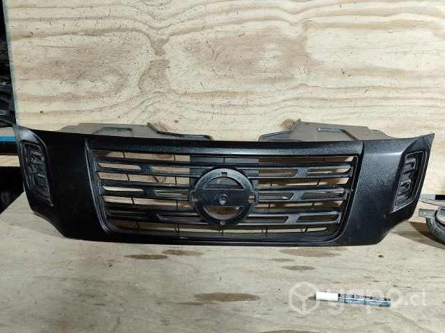 Máscara Nissan np300 negra /m01jrgdj