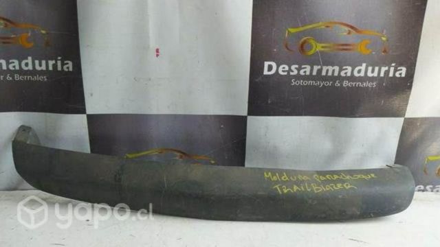 Moldura parachoque traiblazer 2.0