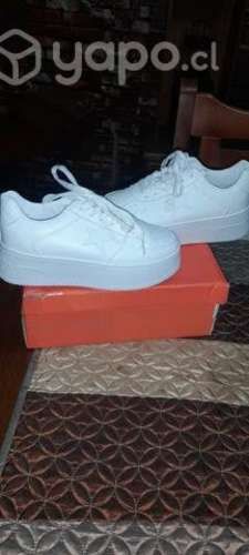 Zaptillas plataformas blancas nuevas