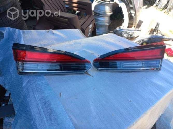 Focos portalon Totota Corolla Cross ORIGINALES