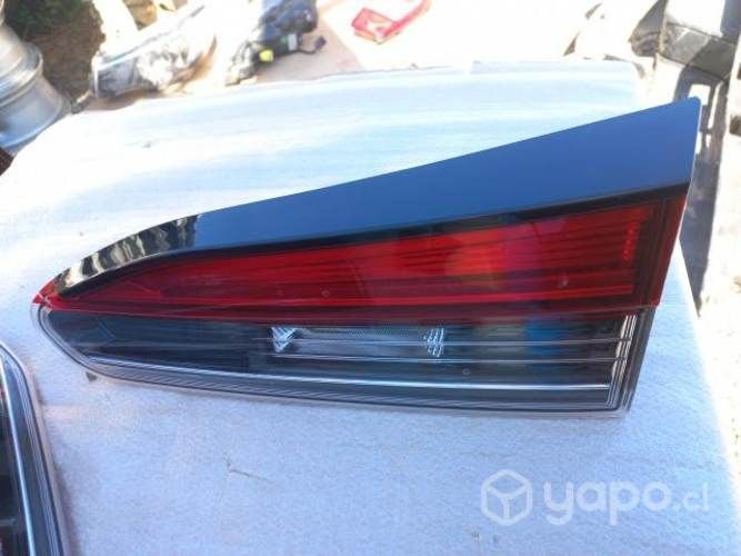 Focos portalon Totota Corolla Cross ORIGINALES