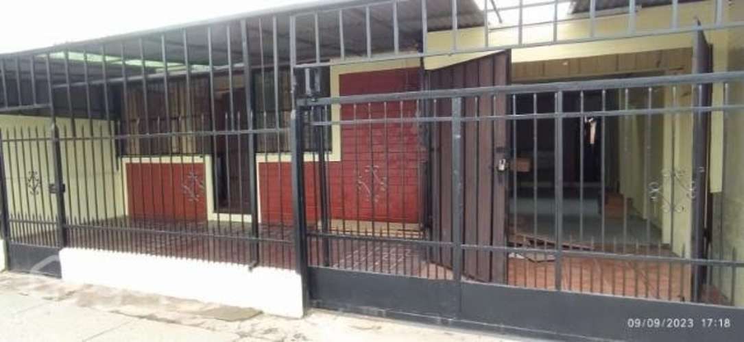 casa con local comercial y dpto interior