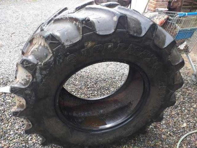 Neumático 420/70/R24