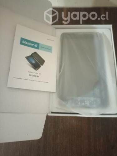 Tablet nuevo, sin uso, con caja y accesorios.