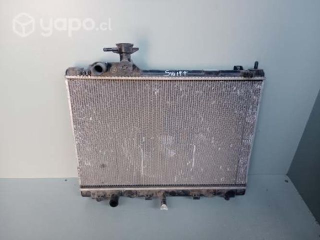 Radiador Suzuki Swift dmg la cisterna 19.42