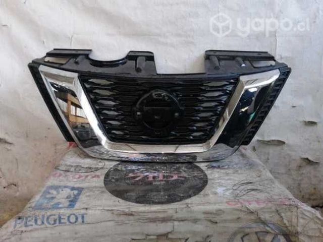 Máscara nissan xtrail 18-21 envíos original