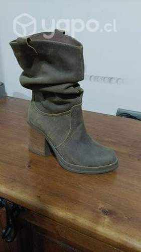 Botas de cuero