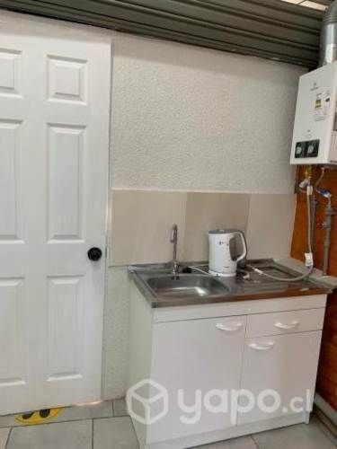 Mini apartamento a pasos de metro blanqueado