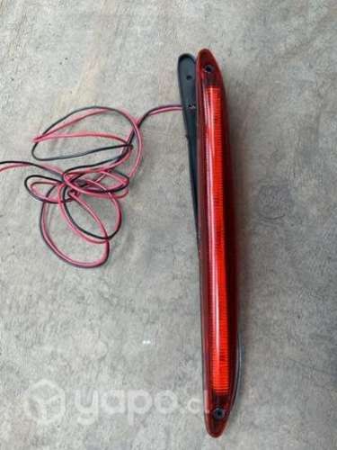 Tercera luz de freno