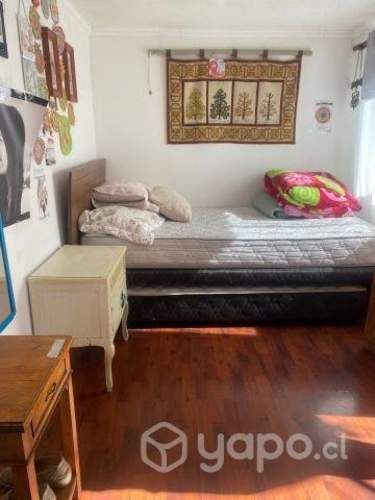 Gran pieza mujer sola