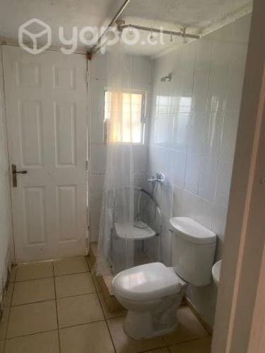 Gran pieza mujer sola