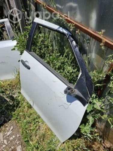 Puertas del lado copiloto del suzuki swift 2017 di