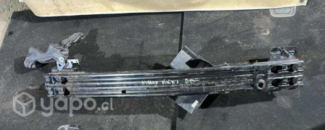 Refuerzo Parachoque delantero Nissan Kicks