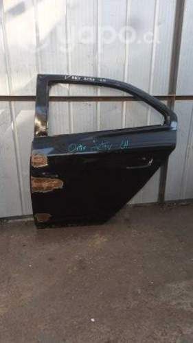 Puerta Onix Activ trasera LH 1.4