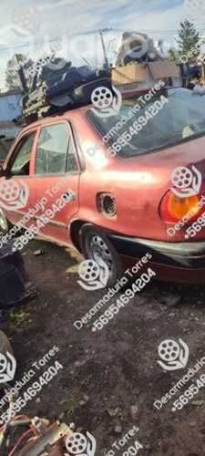 Puerta lado izquierdo Toyota Corolla 1998