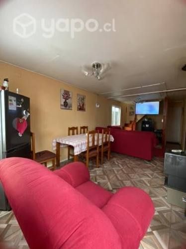 Casa de 2 pisos en artesanos de alerce