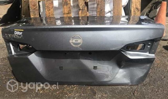 Tapa maleta/ maletero Nissan Versa