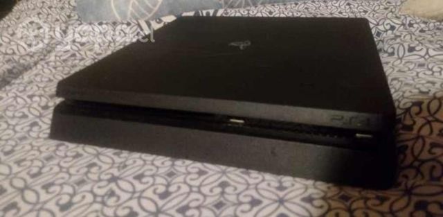 Play 4 slim con accesorios