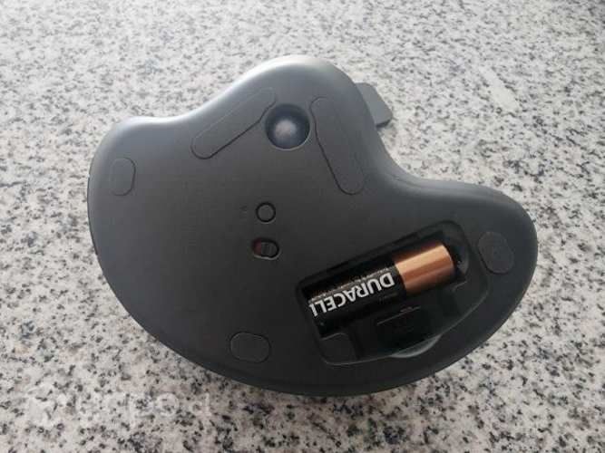 Mouse trackball inalámbrico Logitech Ergo M575 neg