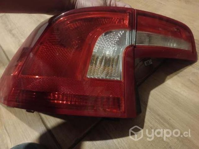 Foco trasero izquierdo volvo