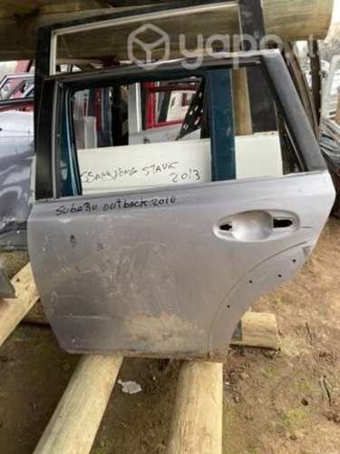 Puerta subaru outback