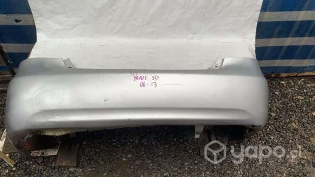 Parachoque trasero Toyota Yaris Sedan