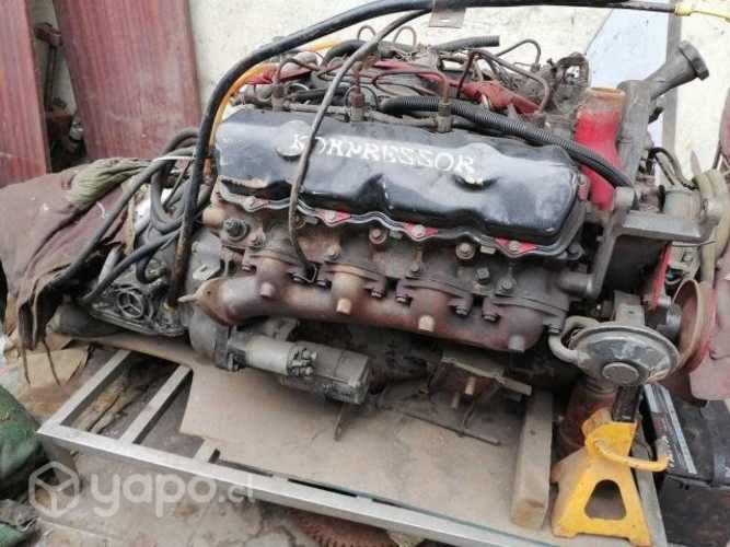 Motor V8 Petrolero