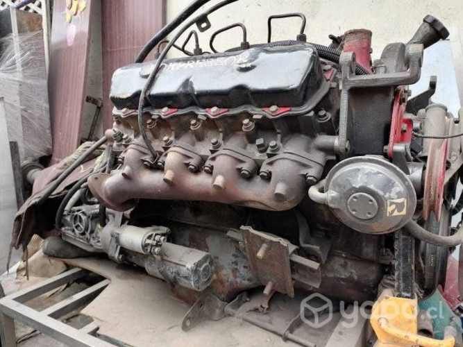 Motor V8 Petrolero