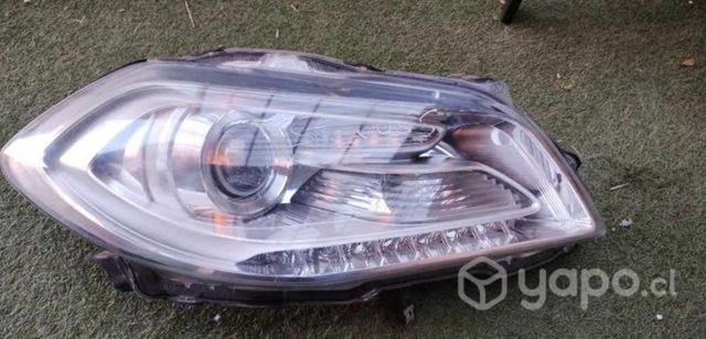 Optico derecho led Suzuki scross 2015