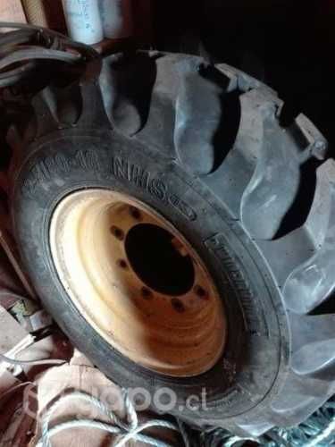 Neumáticos delanteros retro CAT