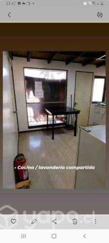 Pieza amoblada tv cable baño agua caliente interne