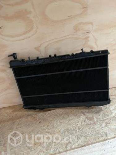 Radiador metálico Nissan V16