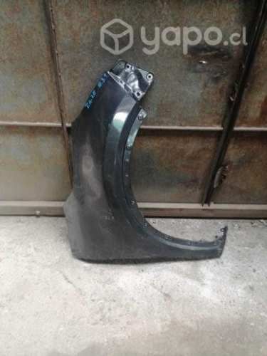 Tapabarro derecho toyota raize original