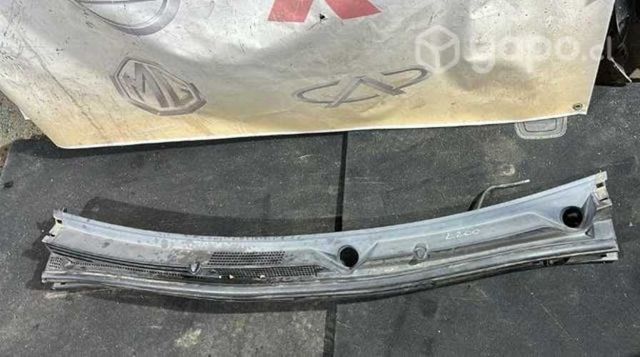 Rejilla Torpedo Mitsubishi L200