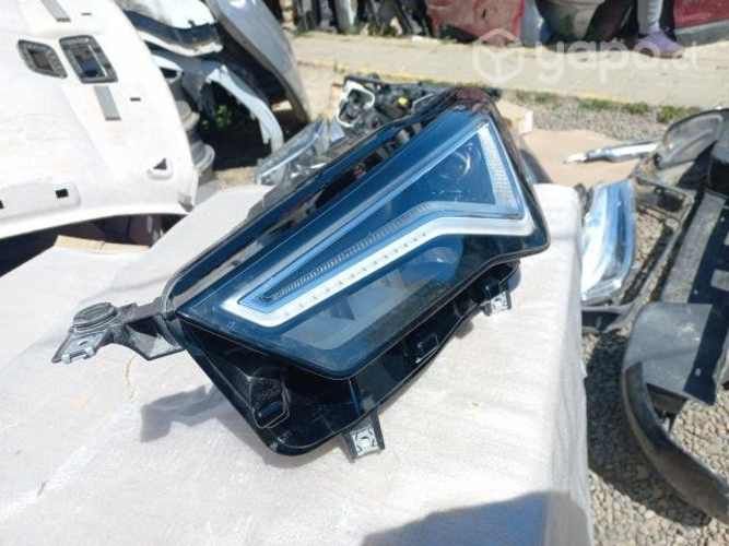 Óptico izquierdo SEAT ATECA original impecable